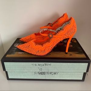 Gucci pop lace heels